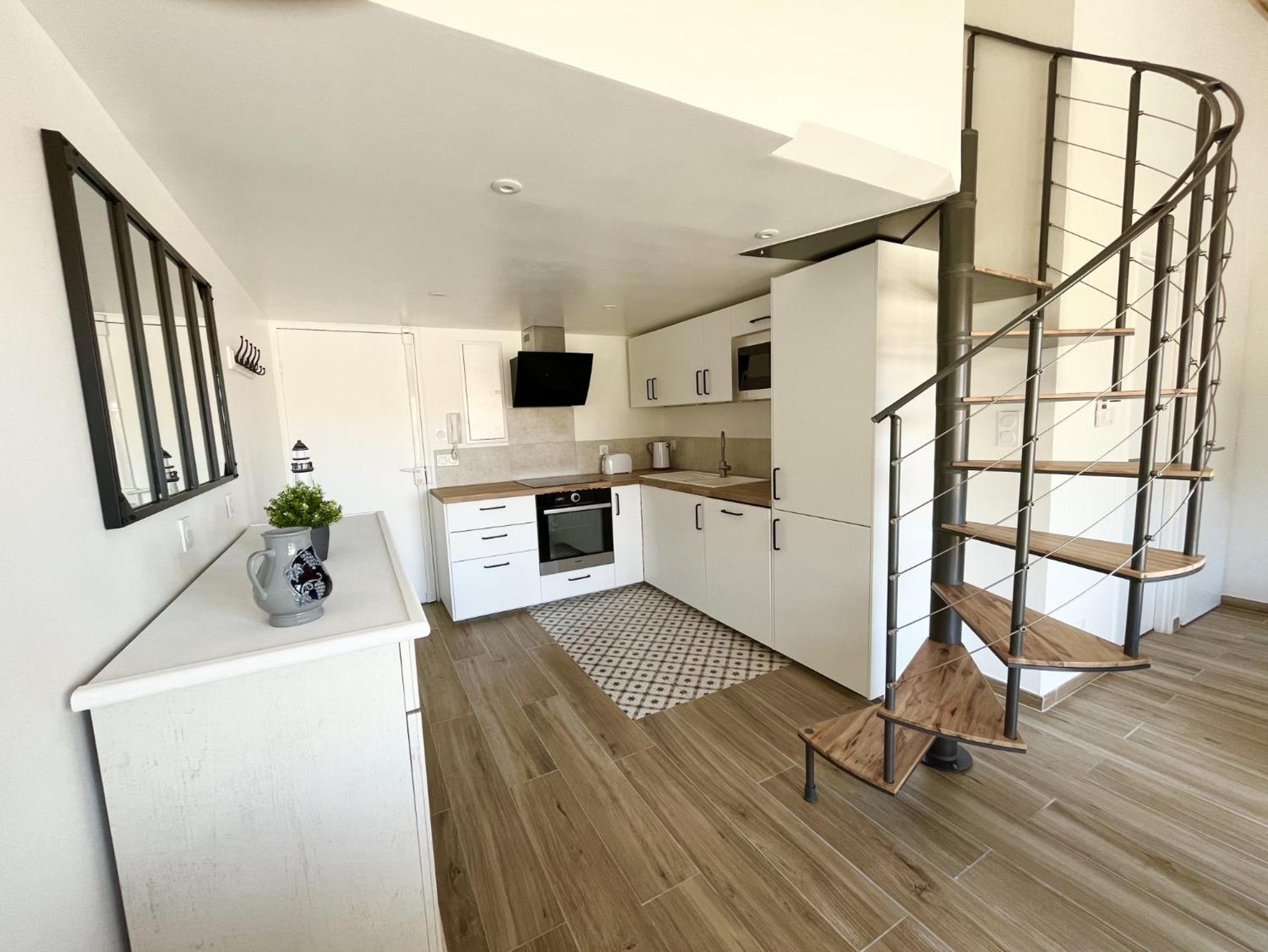 Duplex Centre Ville - 50M De La Plage - Clim - Garage - Netflix 르그로뒤후아 객실 사진