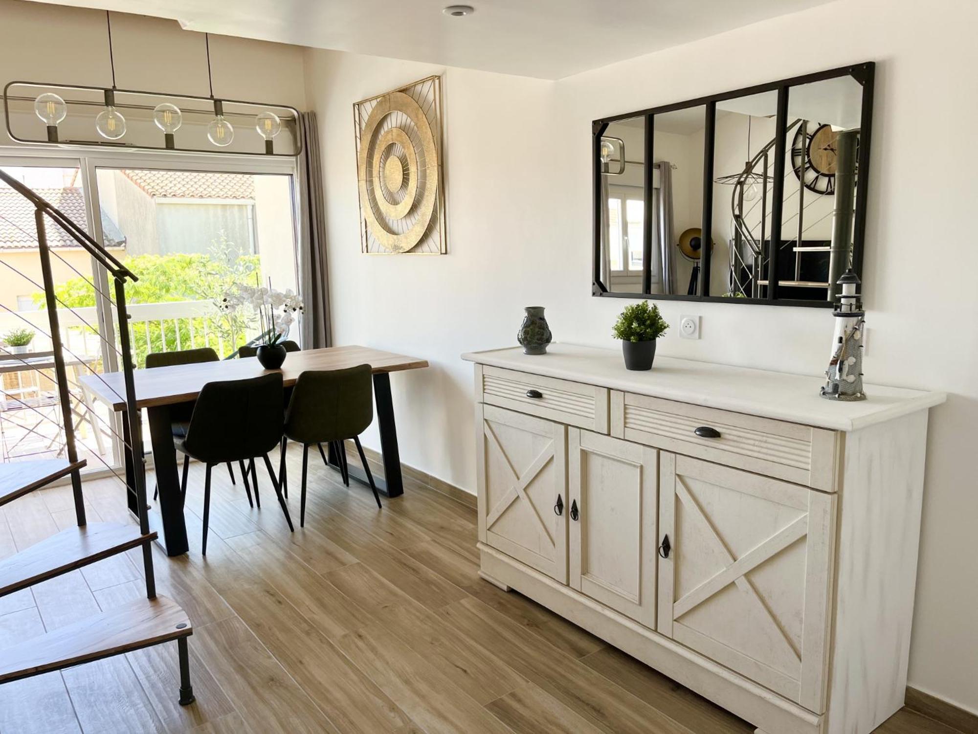 Duplex Centre Ville - 50M De La Plage - Clim - Garage - Netflix 르그로뒤후아 객실 사진