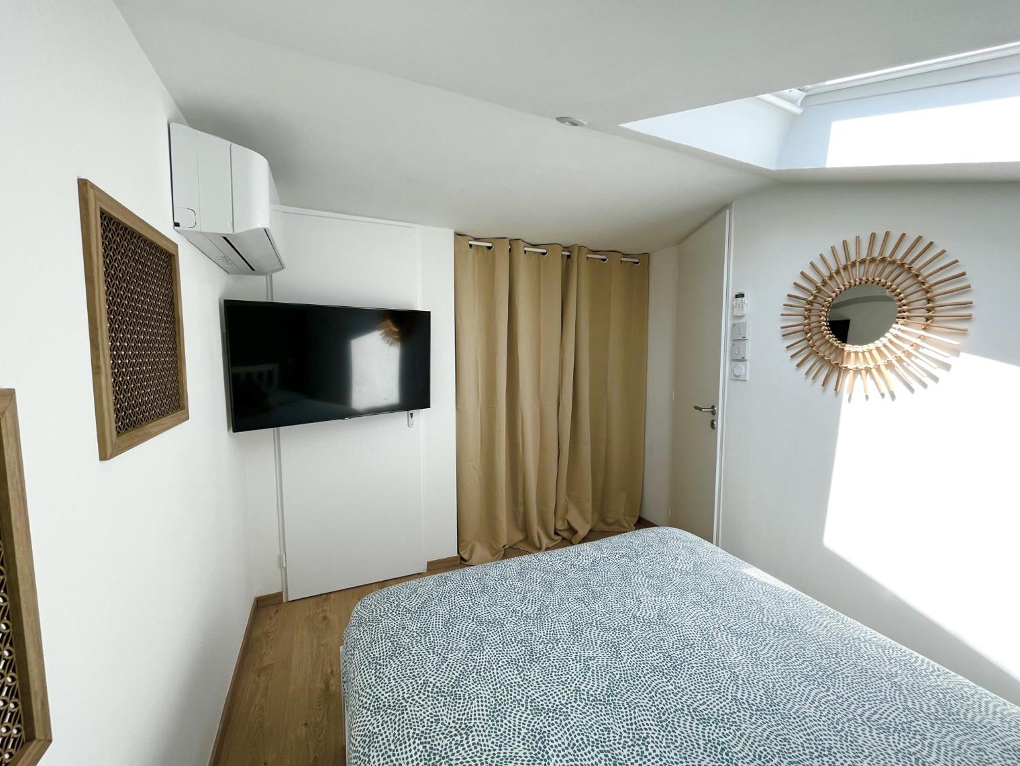 Duplex Centre Ville - 50M De La Plage - Clim - Garage - Netflix 르그로뒤후아 객실 사진